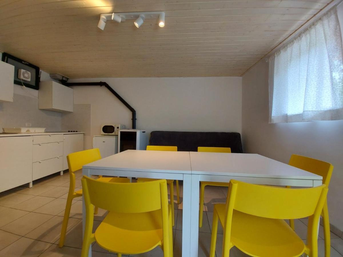 Apartmaji Hedera โคเมน ภายนอก รูปภาพ