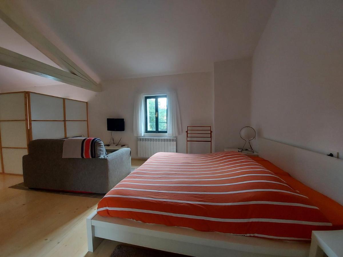 Apartmaji Hedera โคเมน ภายนอก รูปภาพ