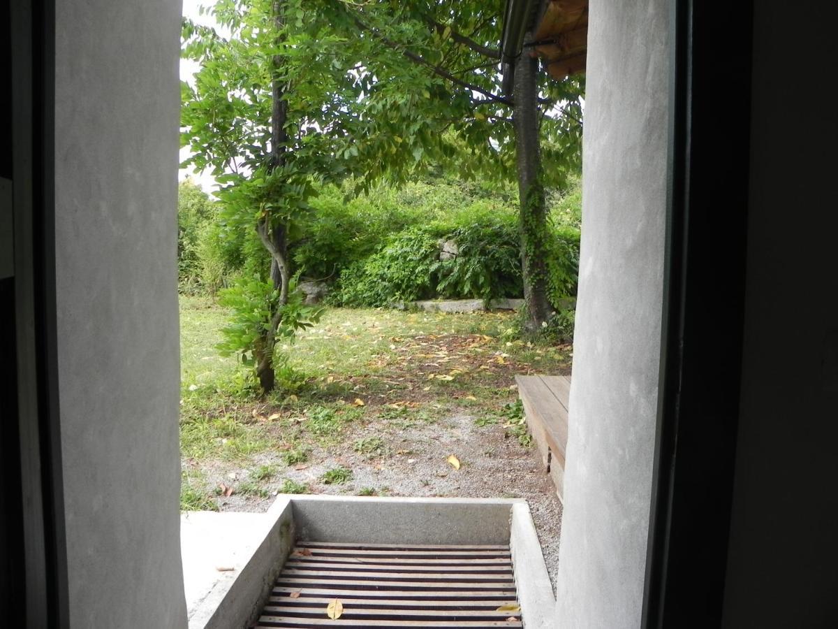 Apartmaji Hedera โคเมน ภายนอก รูปภาพ